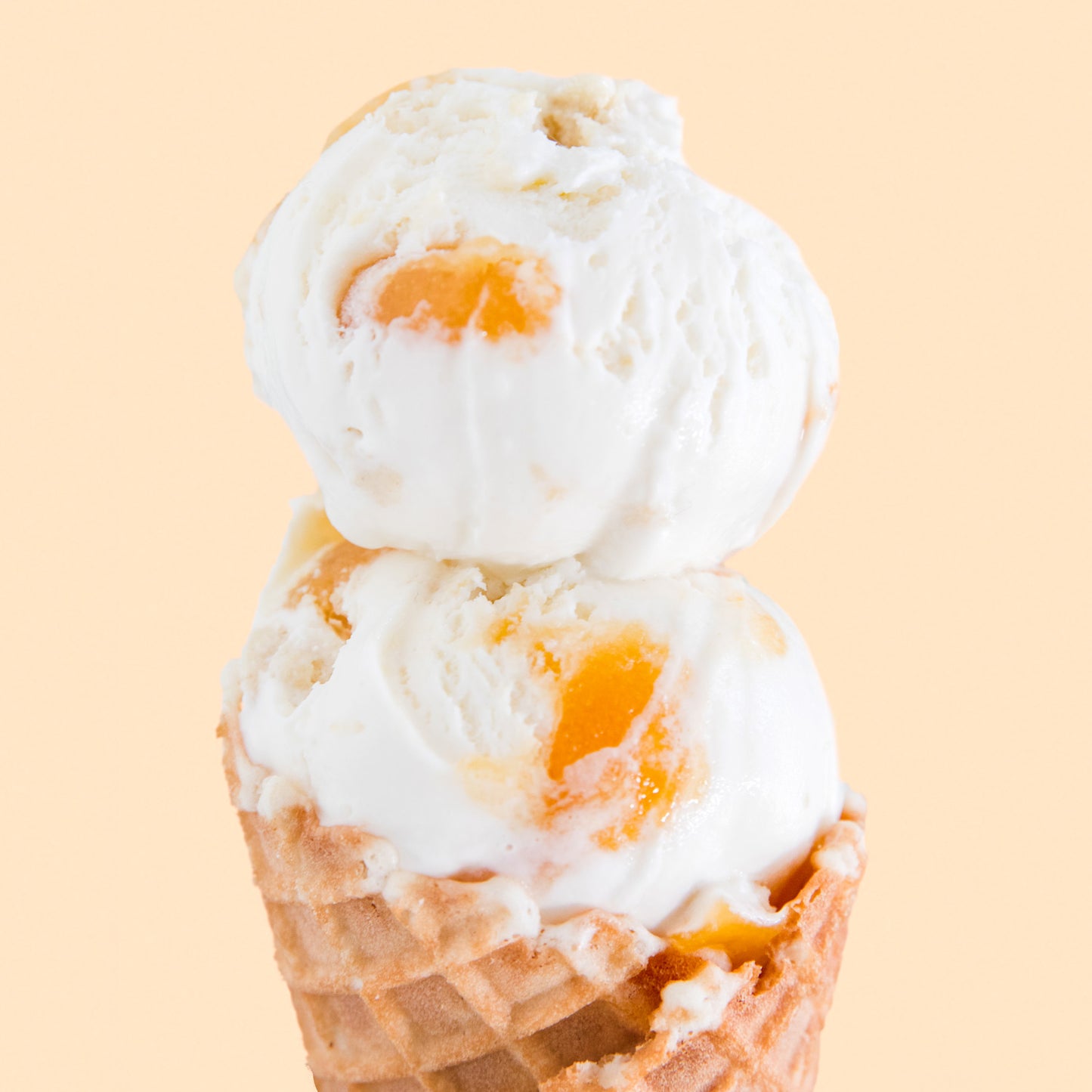 Sweet Cream Biscuits & Peach Jam Pint Jeni's Splendid Ice Creams   